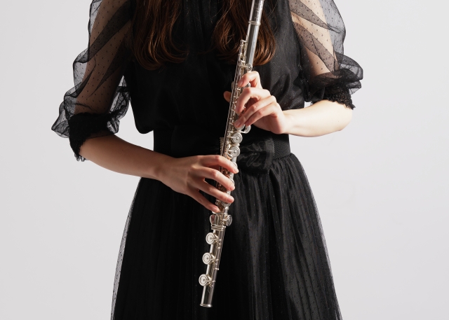 フルートの音程が合わない…｜姿勢・角度・息の当て方を整える手順